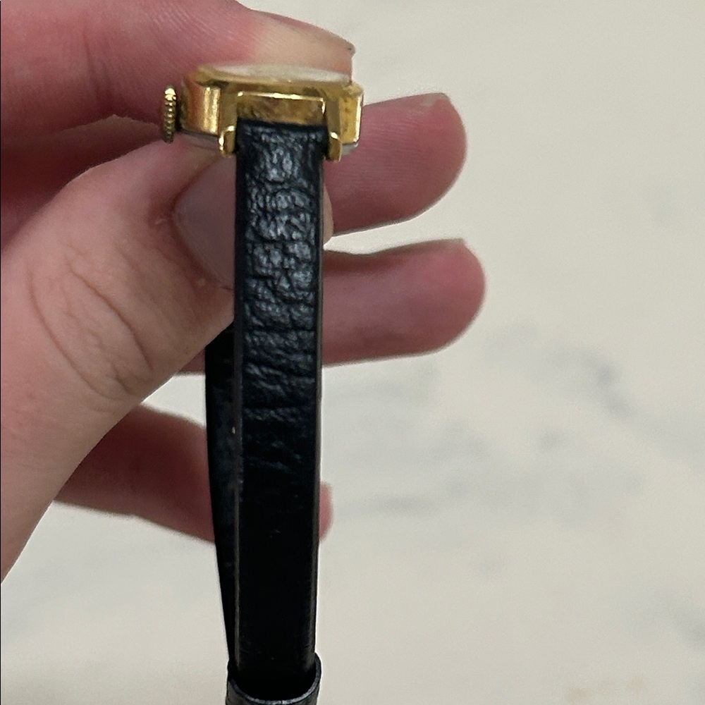 Vintage Timex Gold Case with Black Strap Watch - Picture 4 of 11